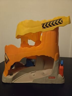 Little People Wheelie ATV Off Road Adventure Construction Ramp Playset